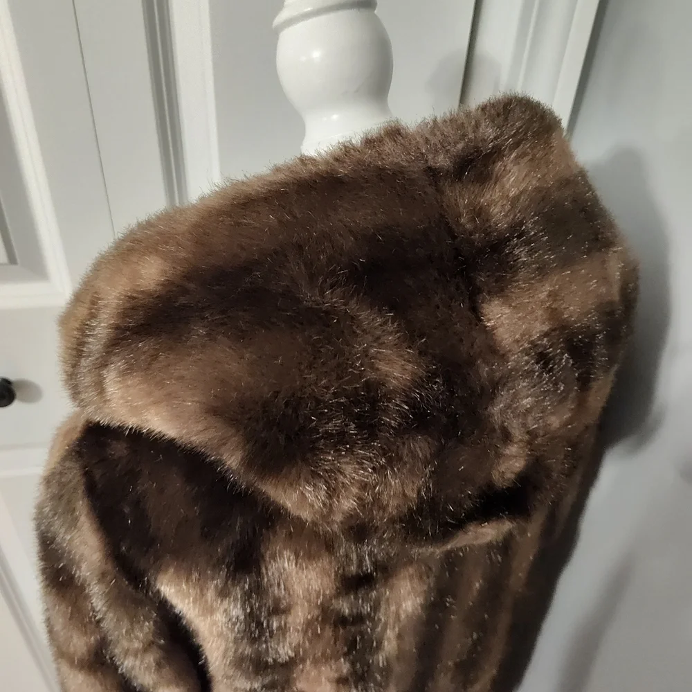 🖤Vintage 70's EUC Dennis by Dennis Basso Hooded Faux Fur Overcoat, Midlength XS - Picture 12 of 14